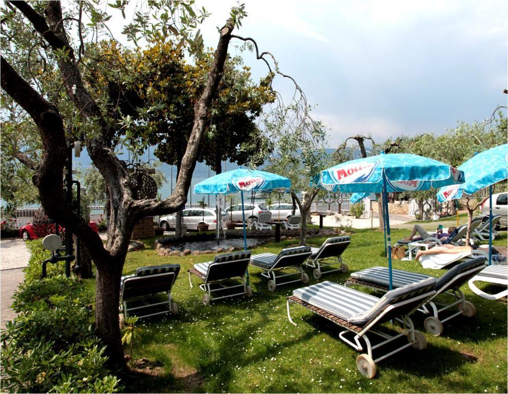 Hotel Fraderiana Torri Del Benaco Habitación foto