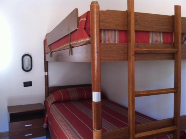 Hotel Fraderiana Torri Del Benaco Habitación foto